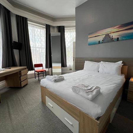 Capital One Hotel Bournemouth Esterno foto