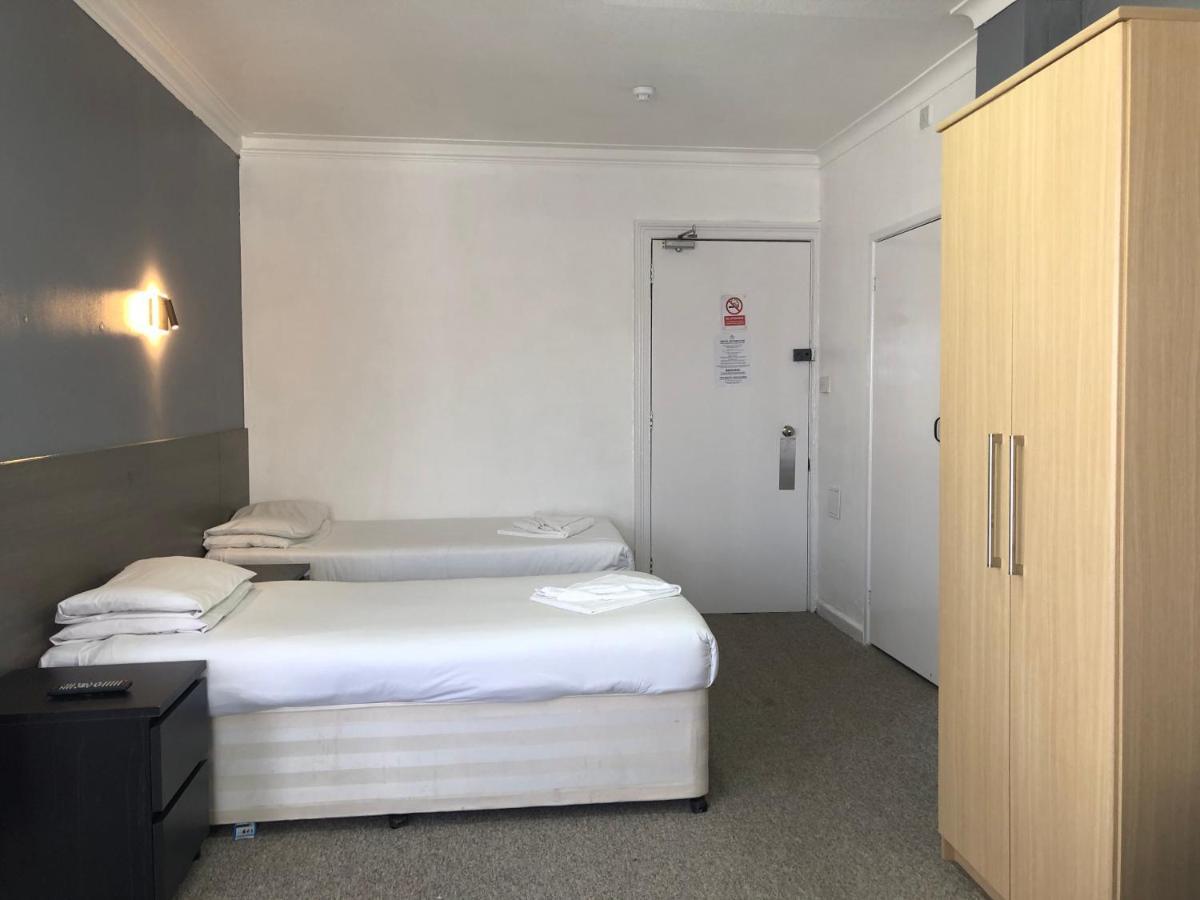 Capital One Hotel Bournemouth Esterno foto