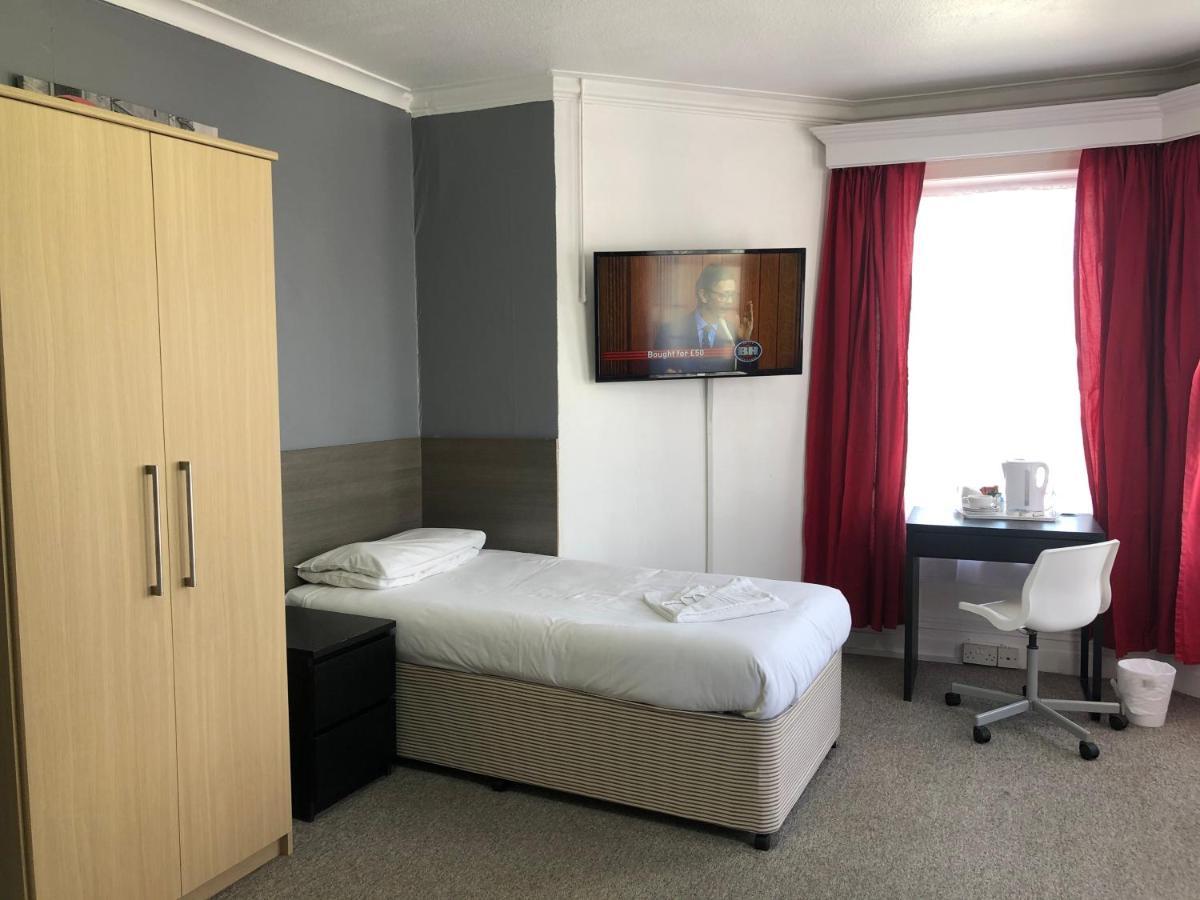 Capital One Hotel Bournemouth Esterno foto