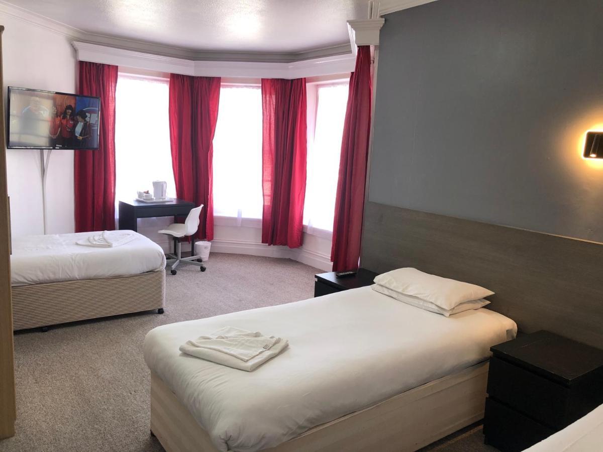 Capital One Hotel Bournemouth Esterno foto
