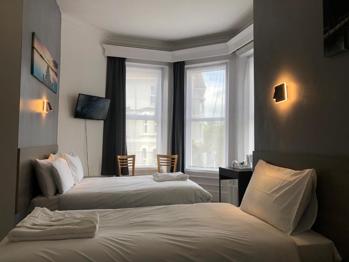 Capital One Hotel Bournemouth Esterno foto
