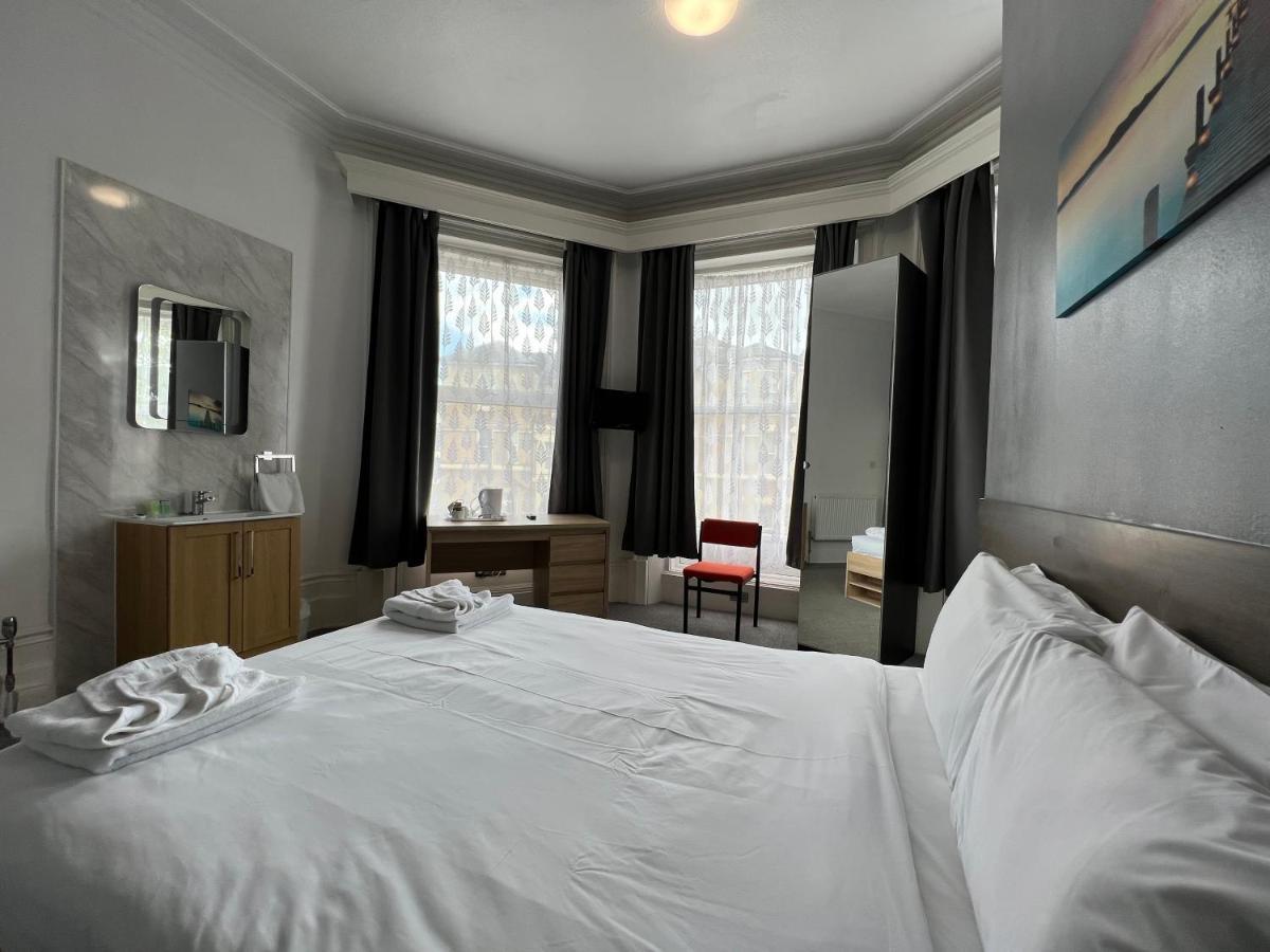 Capital One Hotel Bournemouth Esterno foto