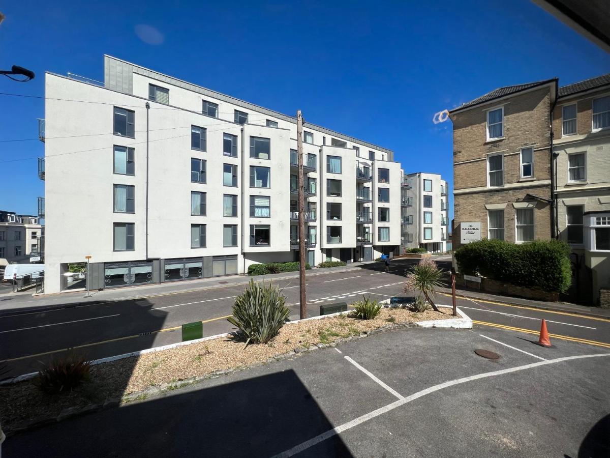 Capital One Hotel Bournemouth Esterno foto